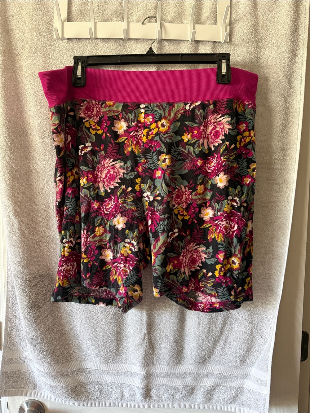 Floral Knit Lounge Shorts with Bright Pink Waistband - Women's Sleepwear